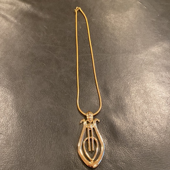 Costume necklace - Picture 2 of 3